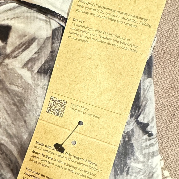 Nike | Womens Athleric Crop Razorback Tank NWT XS & L - Picture 2 of 5